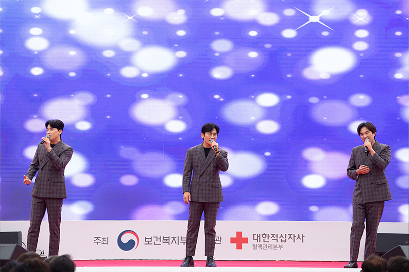 축하공연(V.O.S)