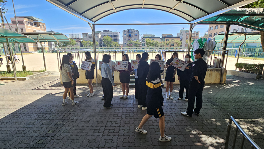  경일관광경영고등학교 레드캠페이너 11기 1팀 오프라인 활동 보고 “ 학교 단체 헌혈 홍보 캠페인”